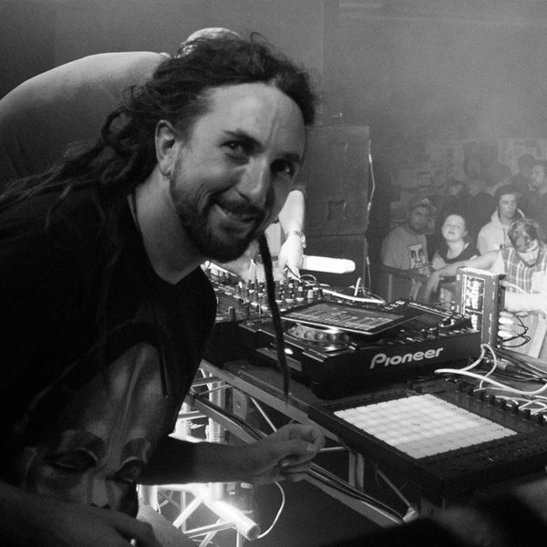 Ableton Live Basslines with Tom Cosm from New&nbsp;Zealand