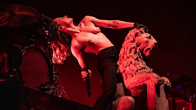 Christine and The Queens –&nbsp;Tilted